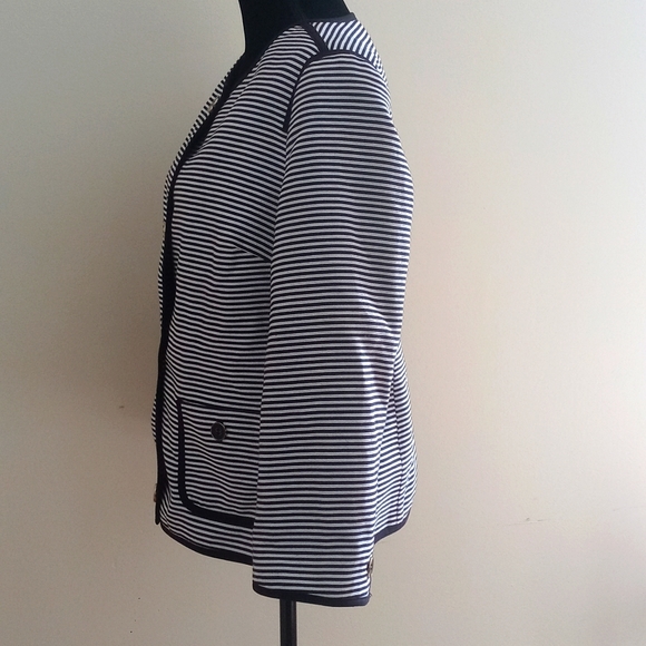 TALBOTS black and white suit jacket - Picture 5 of 8